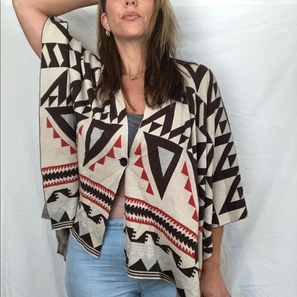 Sisters Southeastern Tribal Boho Poncho for Women - Picture 10 of 15